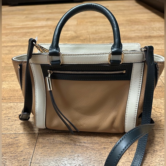 🆕Vince Camuto Siena leather bag - Picture 2 of 13